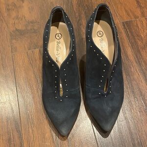 Bella Vita Women's Navy Suede Heels